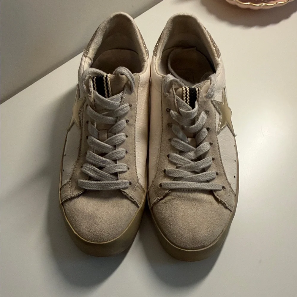 ShuShop Gold Star Sneakers - Picture 2 of 4